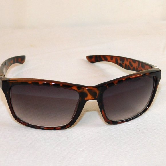 Brentoni Sunglasses Leopard Print Frames - Picture 1 of 10